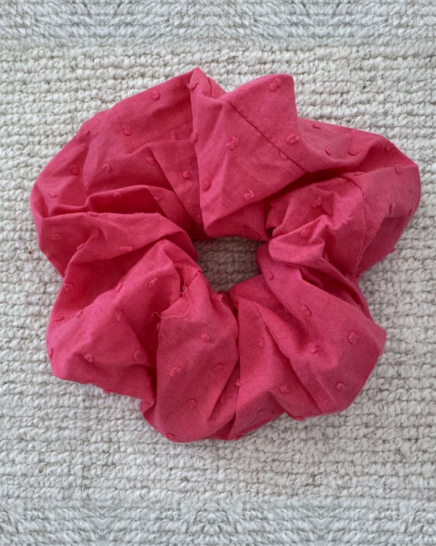 Rose plumetis chouchou