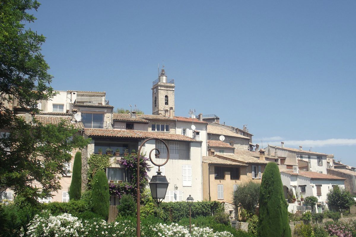 Mougins